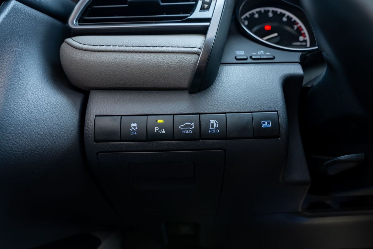 Toyota Camry Toyota Camry SE 2.5L (2023) The 2023 Toyota Camry SE is a popular midsize sedan known for its reliab