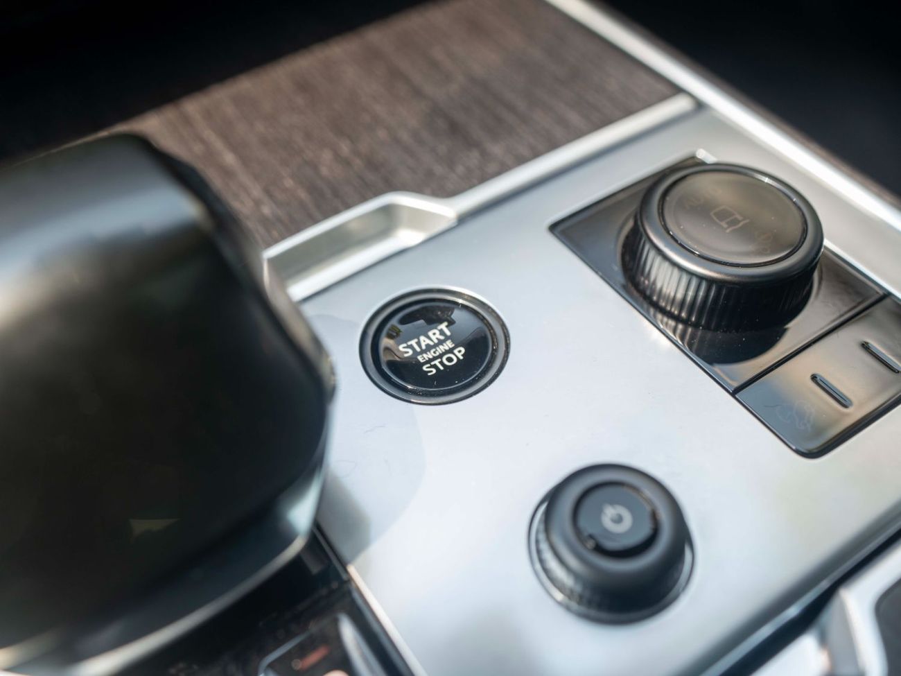 لاند روفر رينج روفر SV LWB P530 TOP OPTION