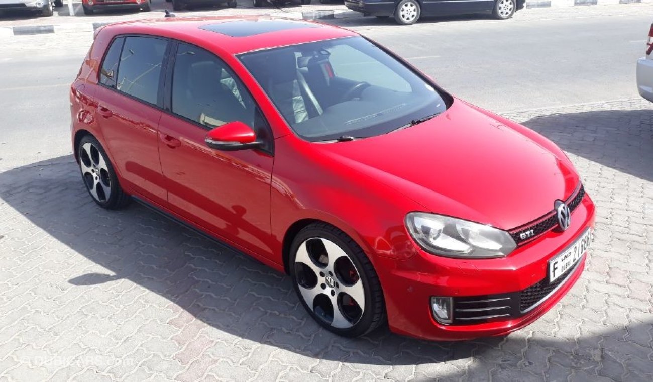 فولكس واجن جولف GTI 2011 Gulf Specs Full options clean car