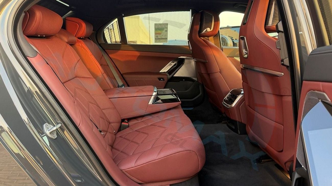 بي أم دبليو 740i ماستركلاس M SPORT PACKAGE 2026 (For Export , НА ЭКСПОРТ) 3.0TT RWD GCC Без пробега