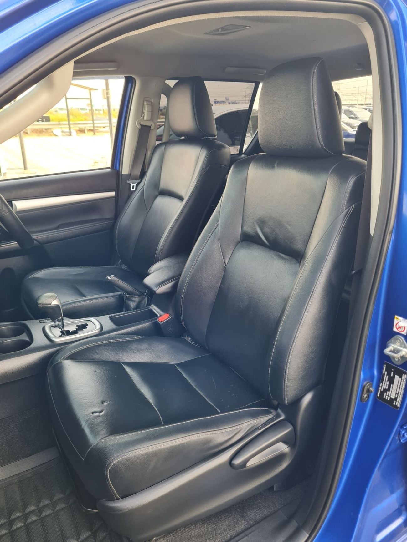 تويوتا هيلوكس Double Cabin  Right Hand Drive  Year: 2017  Engine: 2.8L/ V4