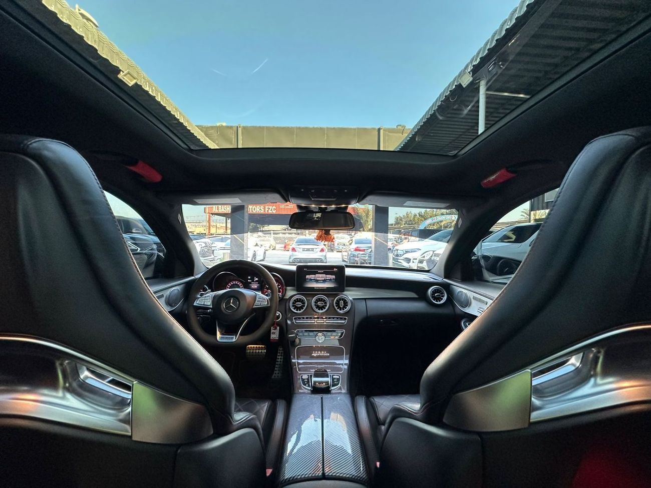 مرسيدس بنز C 63 AMG Std 4.0L Sedan