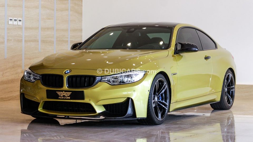 BMW M4 3.0L - V6 Engine for sale: AED 200,000. Yellow, 2016