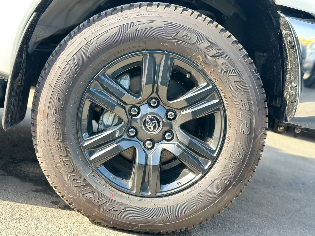 Toyota Hilux SR5 2.7L PTR A/T // 2026 // Full Option With Diff Lock , DVD&Back Camera , Rear AC // Special Offer