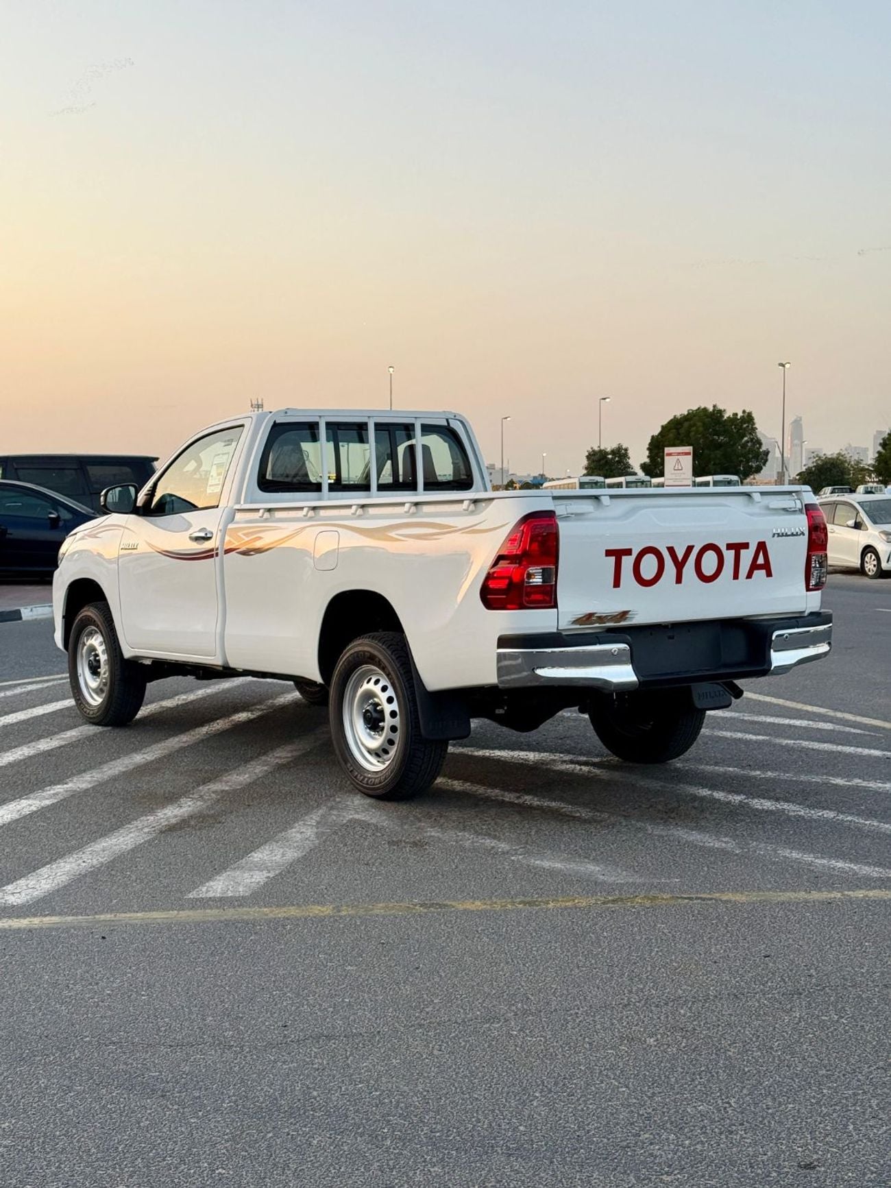 تويوتا هيلوكس TOYOTA HiLUX - SiNGLE CAB - 2.7 - (TGN126) 4WD - 2026 - WHiTE - PETROL