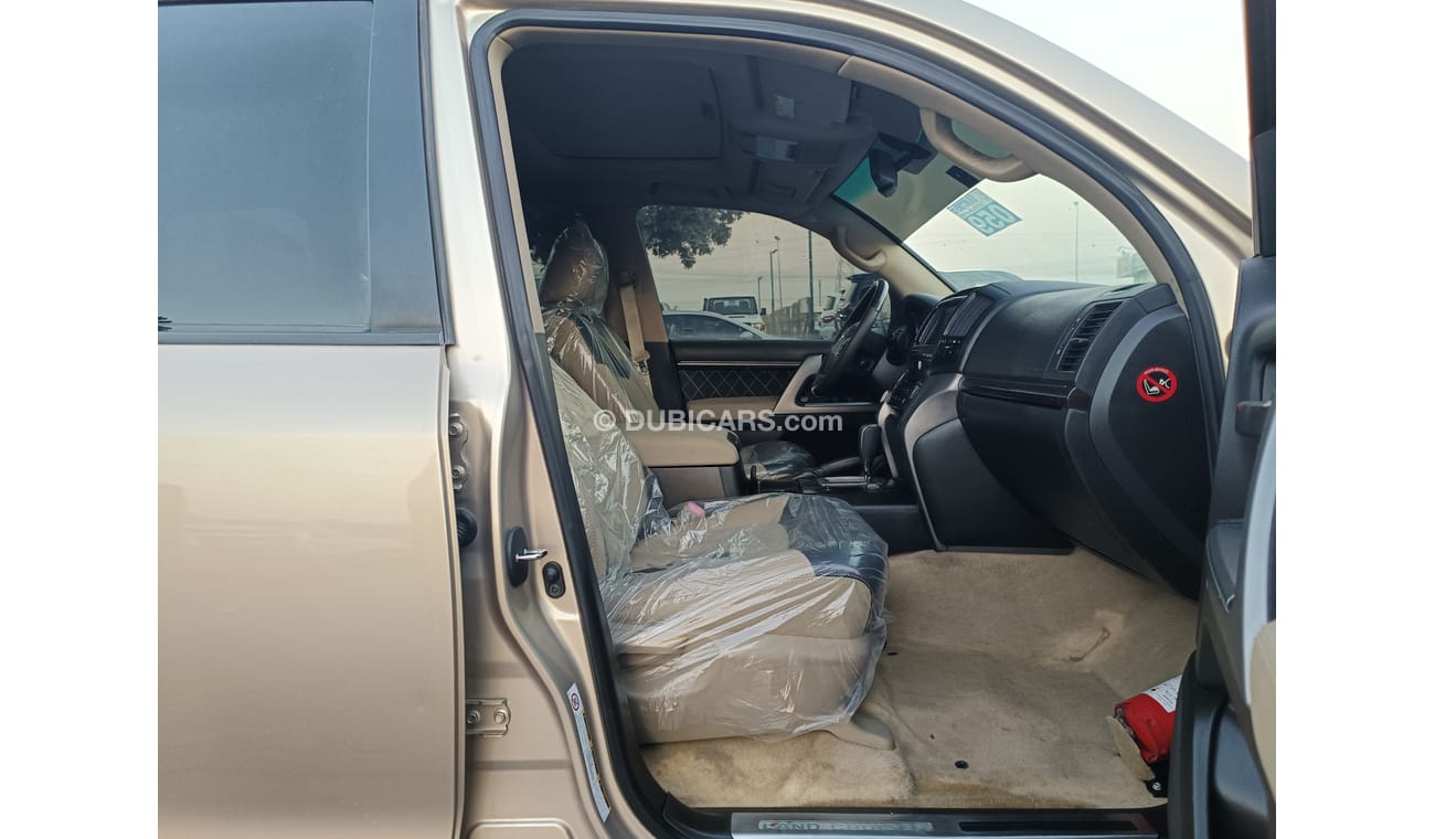 تويوتا لاند كروزر VXR / V8 / 5.7L, SUNROOF / FULL OPTION / 20 SHP (LOT # 2540)