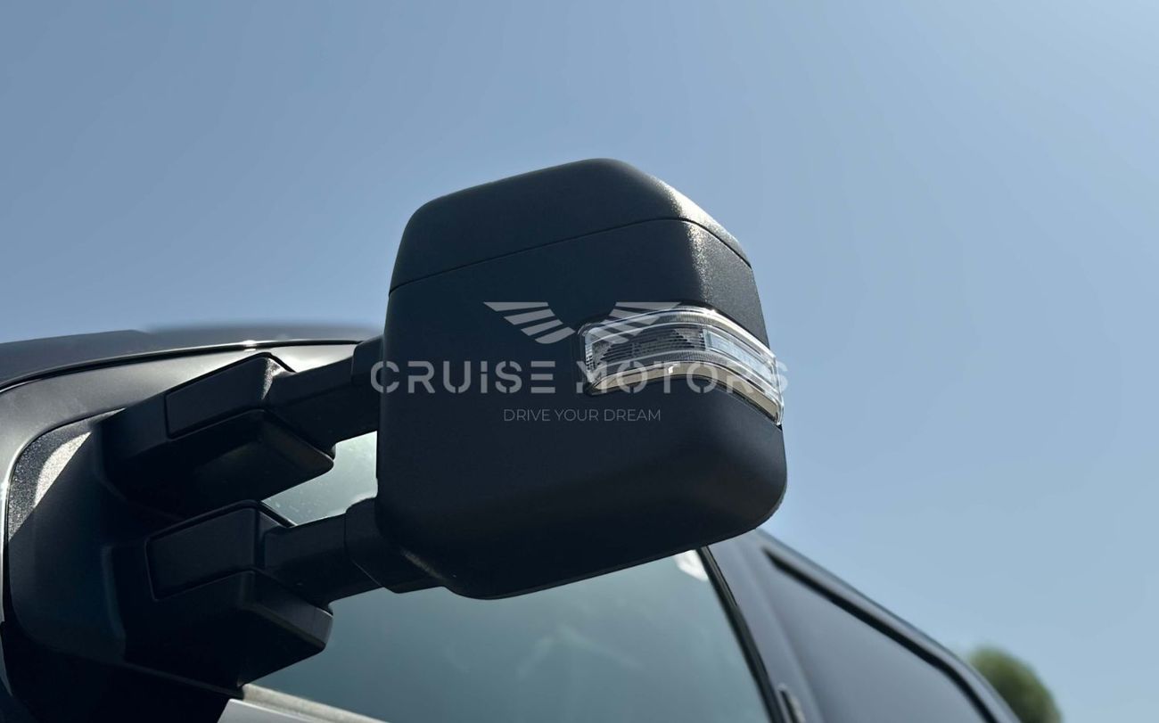 Ford F 350 Automatic - 6.7L - Diesel - Crew Cab - 4WD - 6 Seats - 4 Door