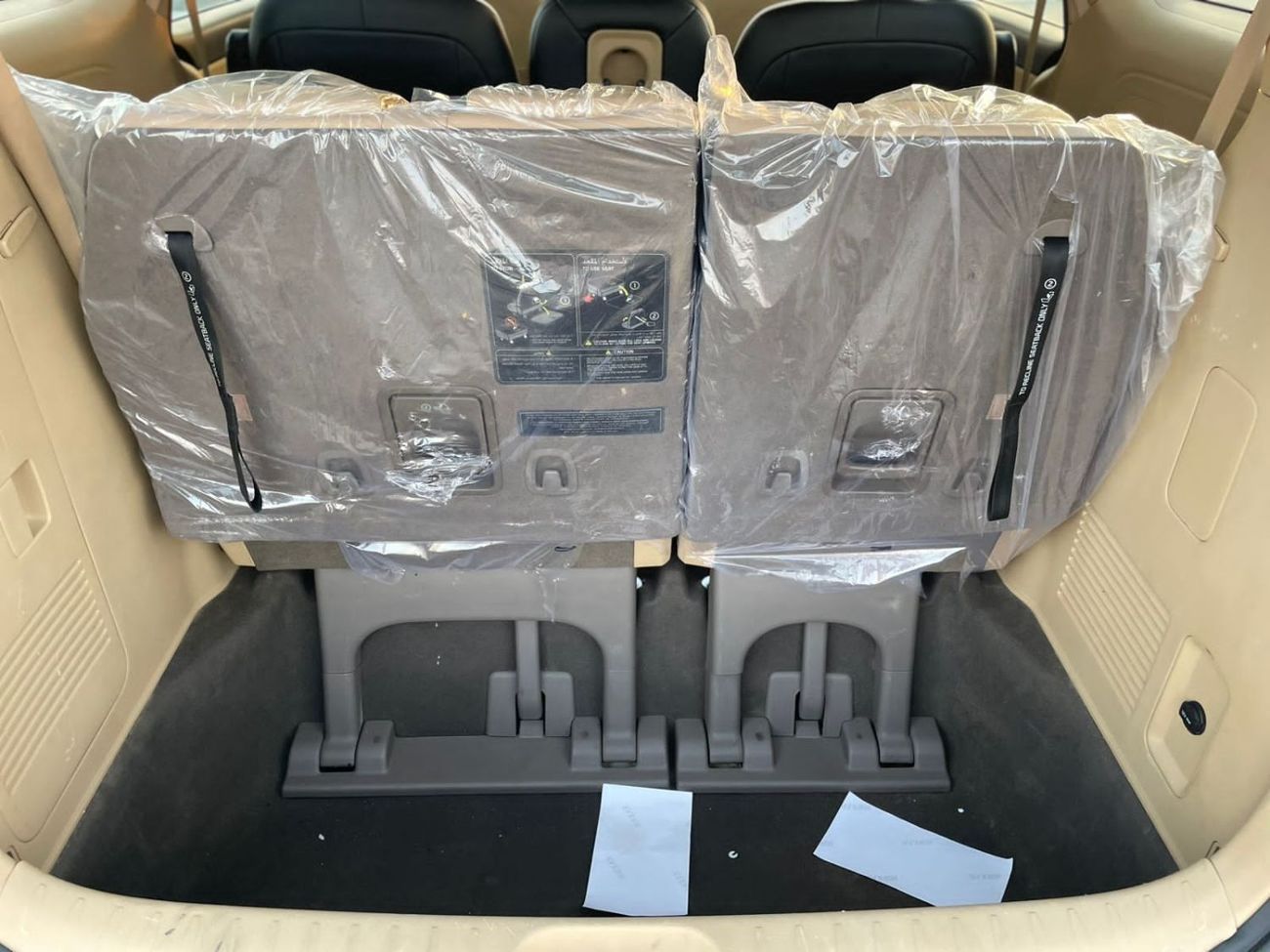 Kia Grand Carnival 2020 Kia Grand Carnival – GCC Specs – 7 Leather Seats – Rear Sensors – No Accident