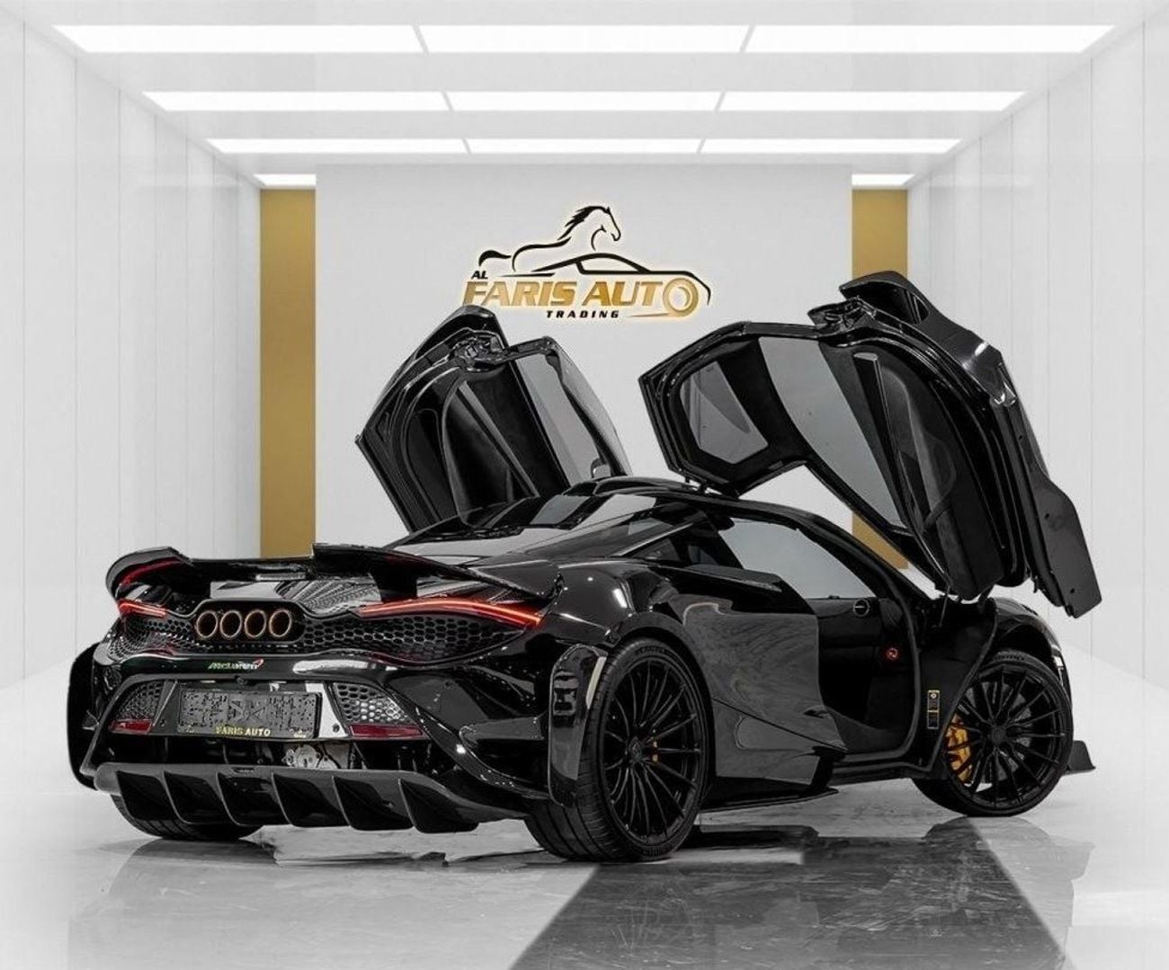 McLaren 720S Std 720-S UPGRADED TO 765-LT - GCC -EXHAUST SYSTEM + 999K GOLD IN EXHAUST + FULL CARBON FIBER EXTERI