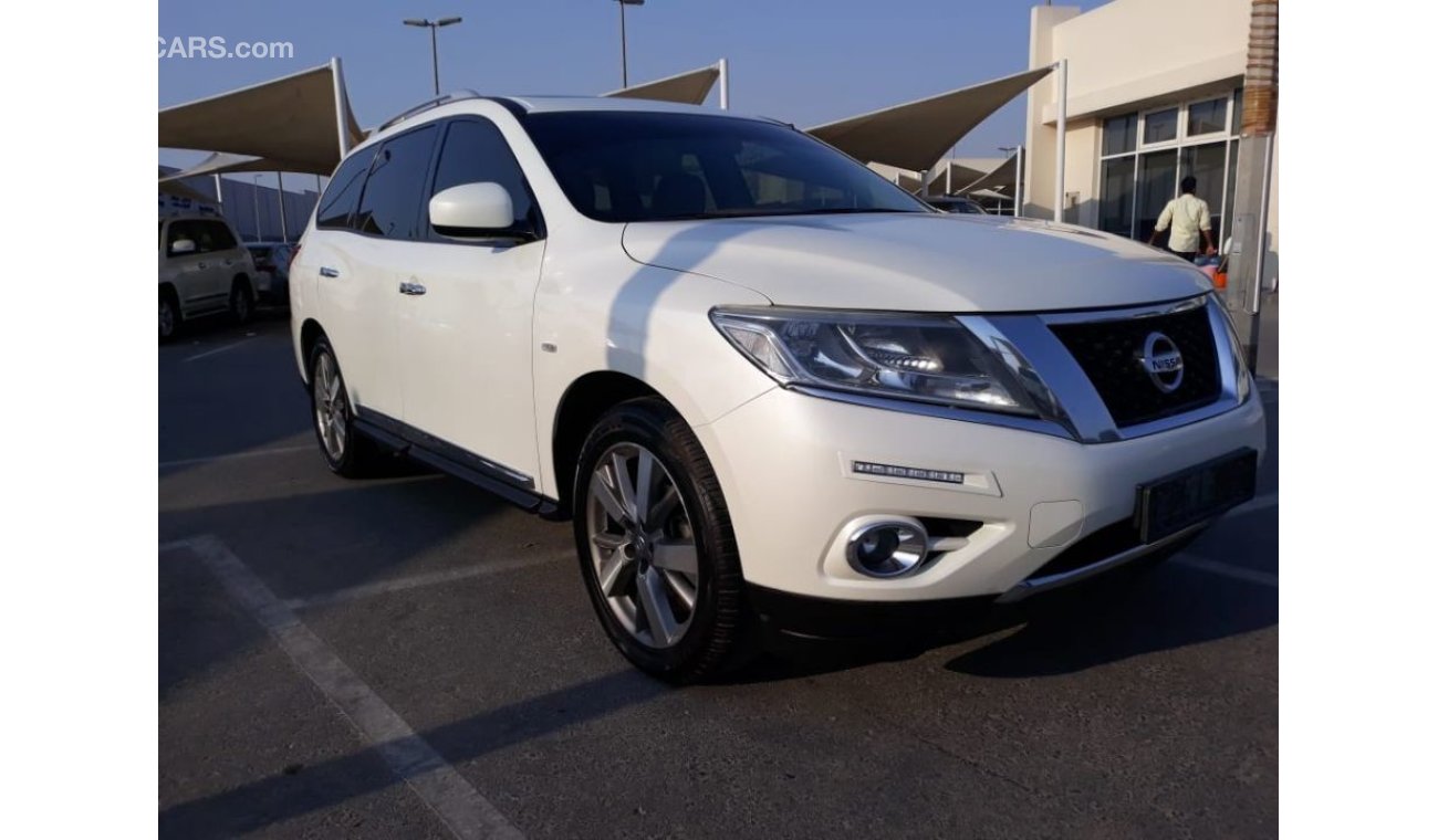 Nissan Pathfinder فل اوبشن