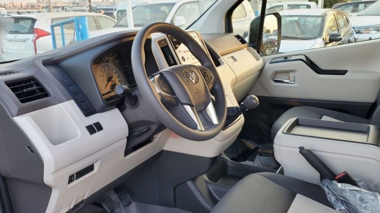 تويوتا هاياس Commuter GL  2.8L M/T Diesel 2026 Model