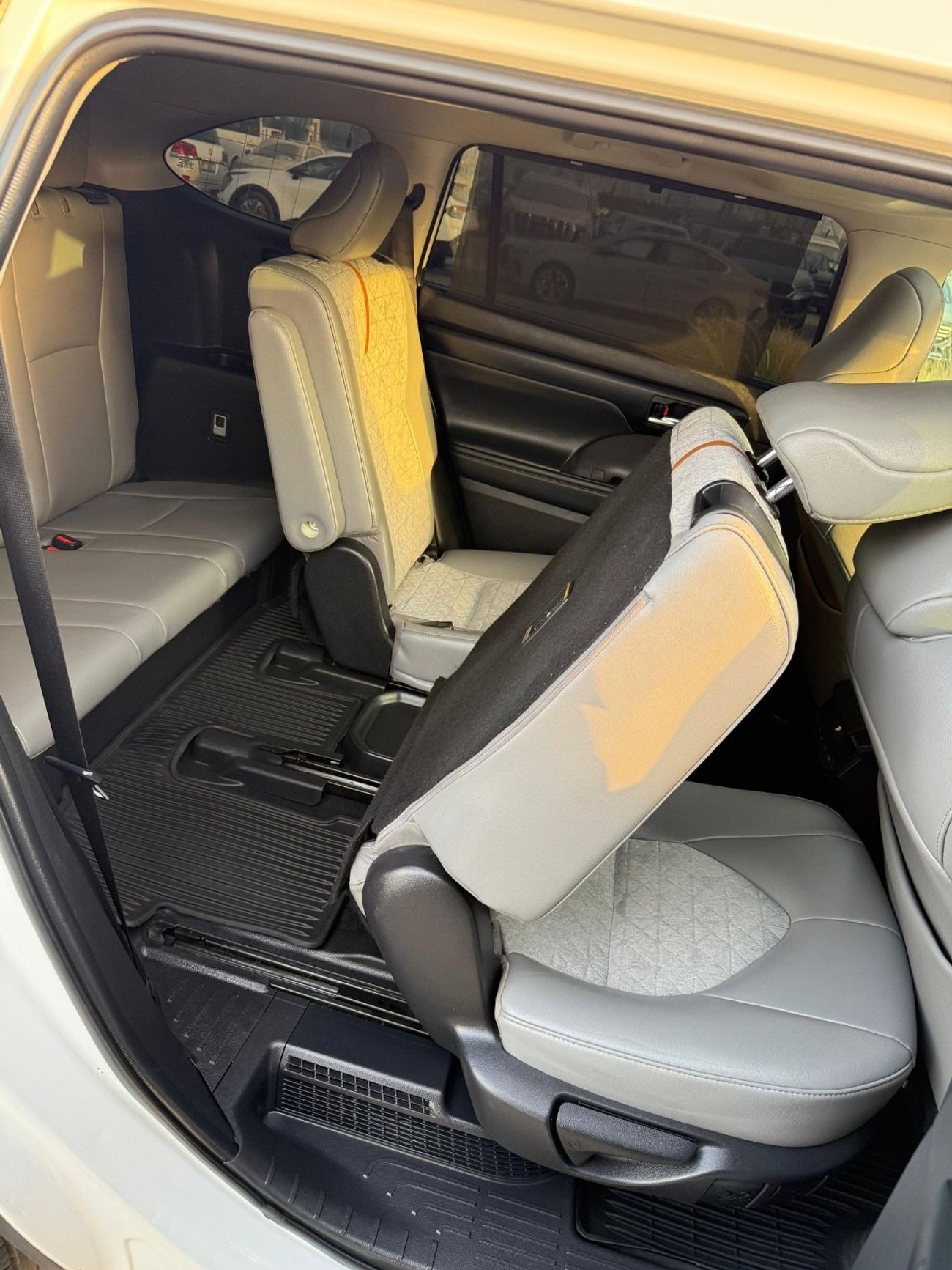 تويوتا هايلاندر GLE BRONZE ED HEV 2.5L