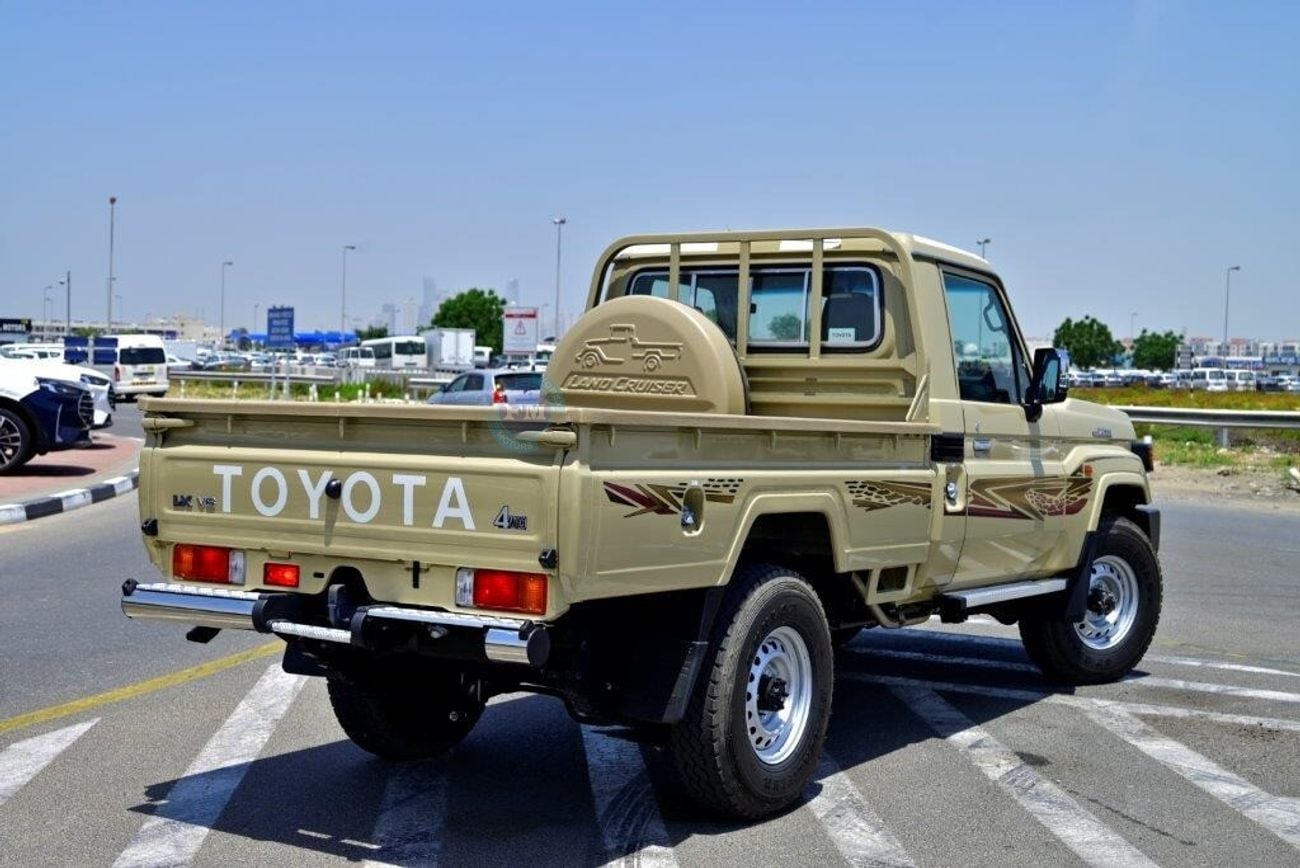 Toyota Land Cruiser Pick Up 79 Petrol 4.0L Automatic (Double Tank)