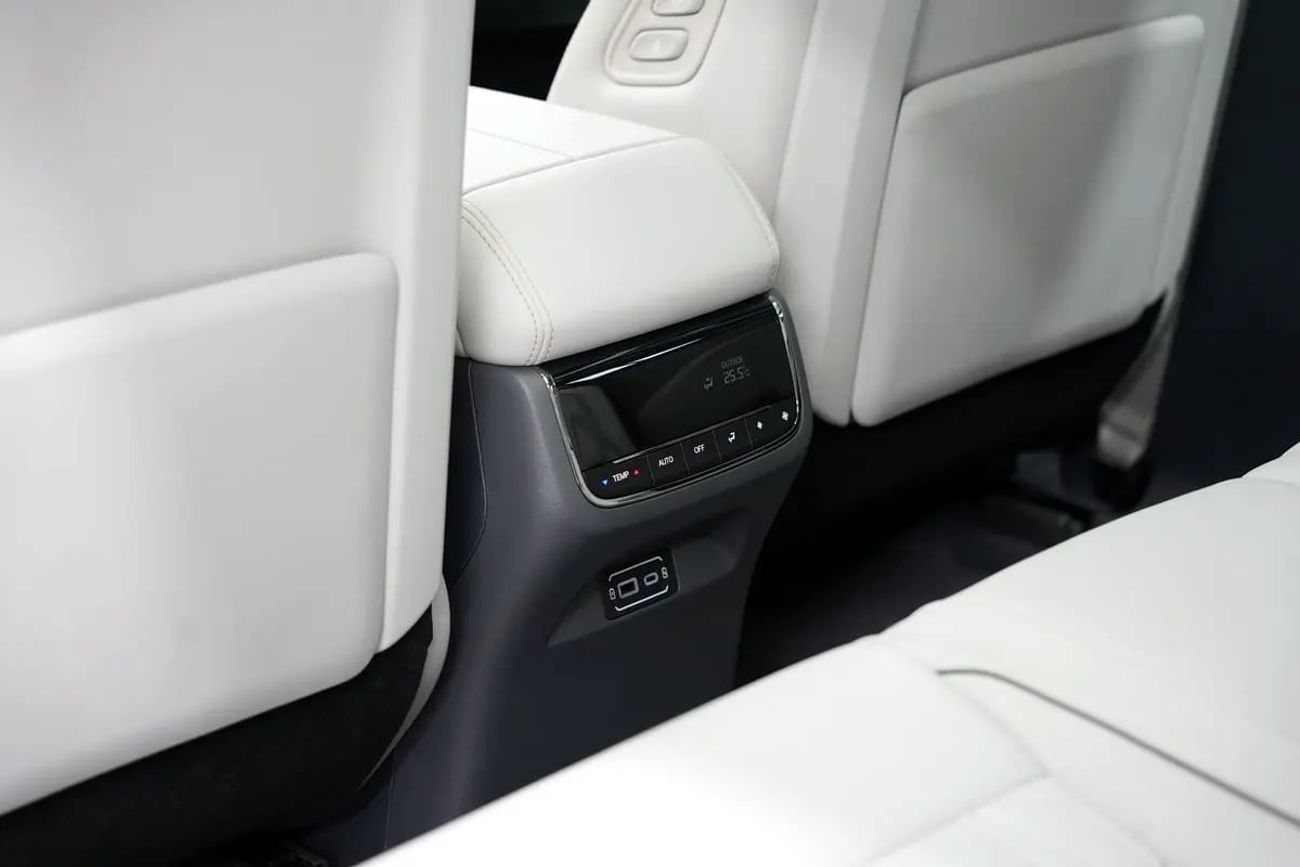 جي إي سي GS 8 2.0T GX (4WD) Traveller GX | GCC 0km | 5 Years Agency Warranty