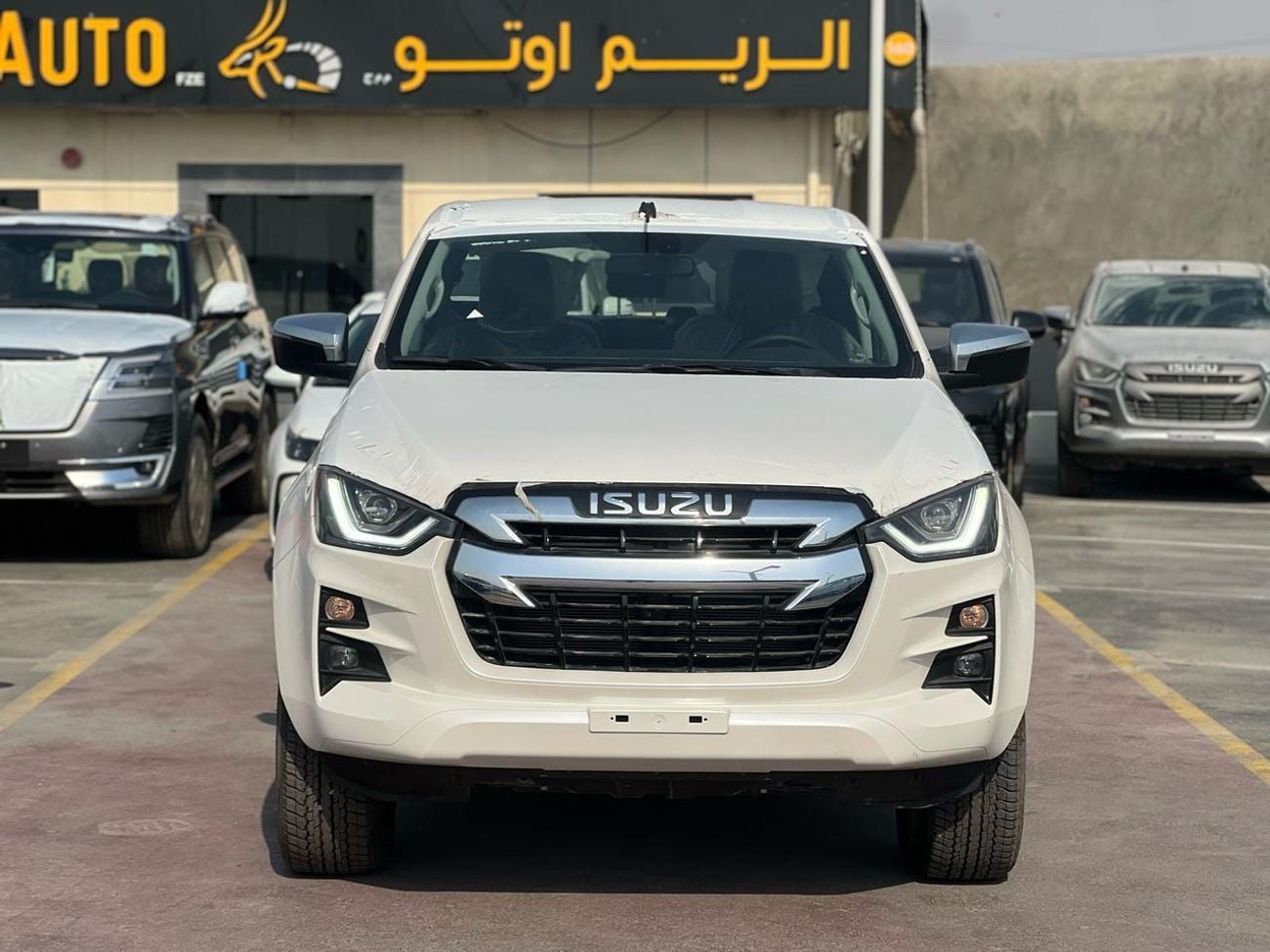 إيسوزو D ماكس 3.0L Crew Cab 4WD LS (A/T)