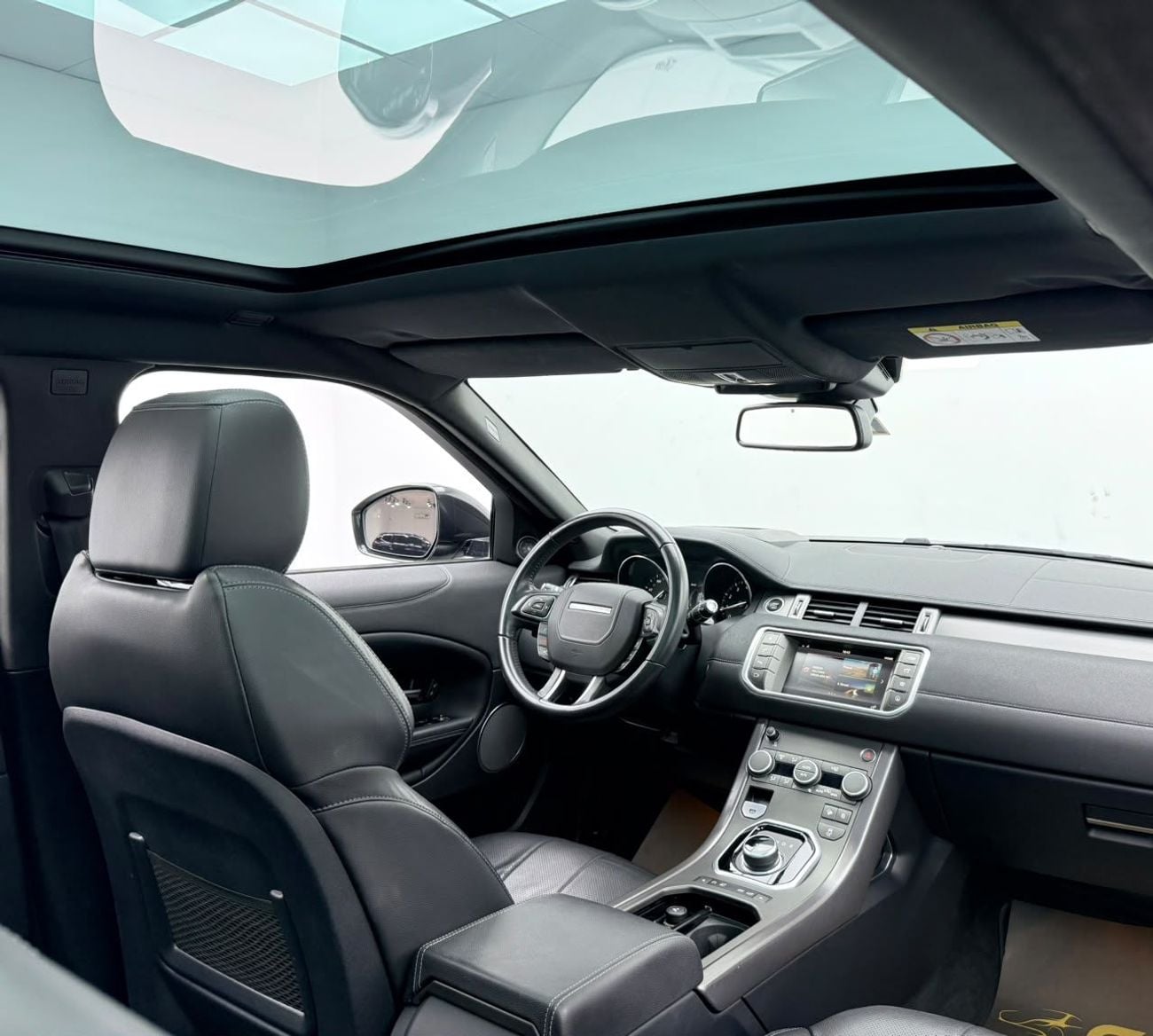 Land Rover Range Rover Evoque SE 2018 Range Rover Evoque R Dynamic SE, Full Service History, Fully Loaded, Excellent Condition, GCC