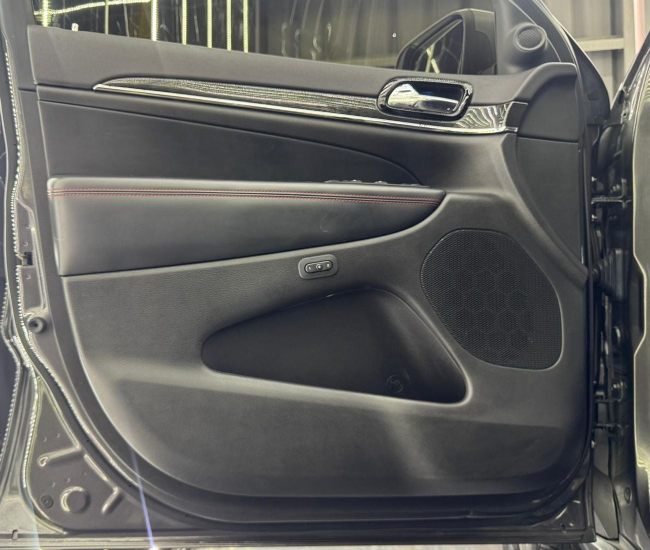 جيب جراند شيروكي Trailhawk 3.6L