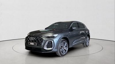 Audi Q5 45 TFSI S-LINE | Guaranteed Warranty | 0 Down Payment