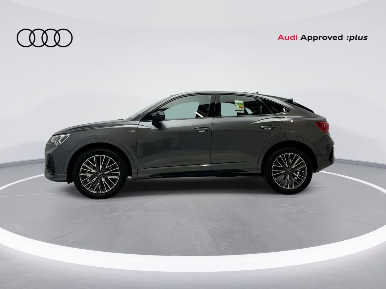 أودي Q3  Q3 Sportback 40 TFSI quat 180hp S line (Ref# 02130)