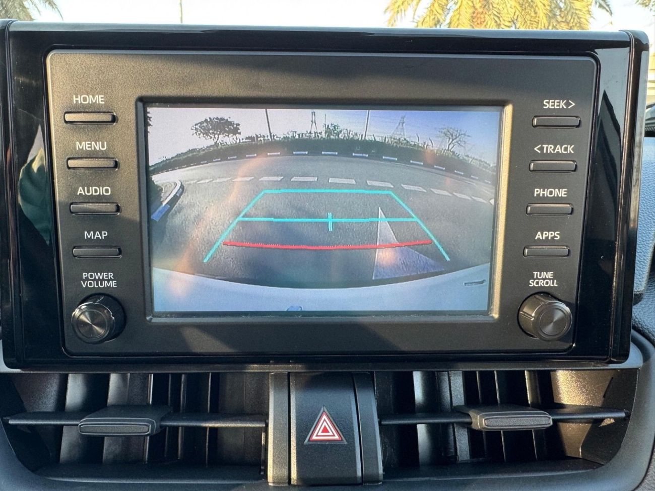 Toyota RAV4 2019 LE 4x4 LEATHER SEATS US SPEC