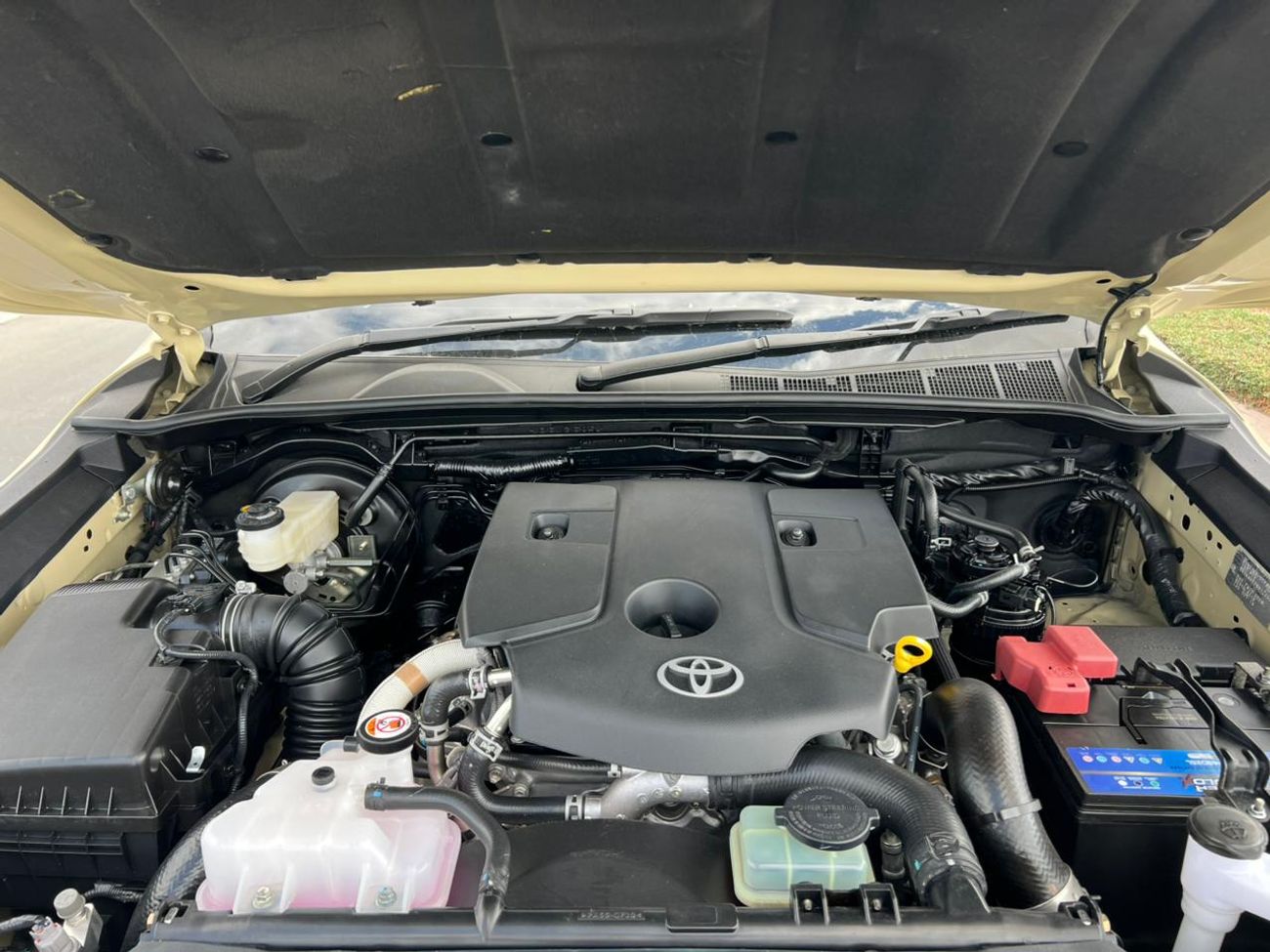 تويوتا هيلوكس The Toyota Hilux is a legendary, tough, and versatile pickup truck known for reliability, available 