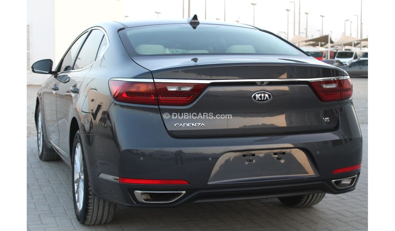 Kia Cadenza kia cadenza 2020 GCC gray excellent condition without accident