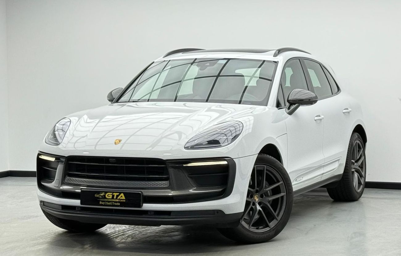 Porsche Macan T 2.0L (260 HP) 2024 Porsche Macan T, 2026 Porsche Warranty, Full Porsche Service History, Very Low