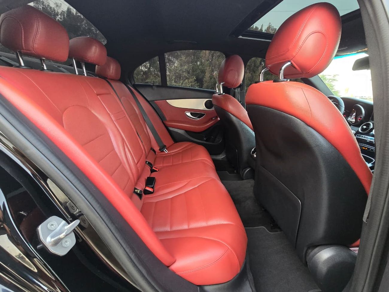 Mercedes-Benz C 300 Premium 2.0L MERCEDES C-300 2018 US BODYKIT C-63 AMG // FULL OPITION // PERFECT CONDITION