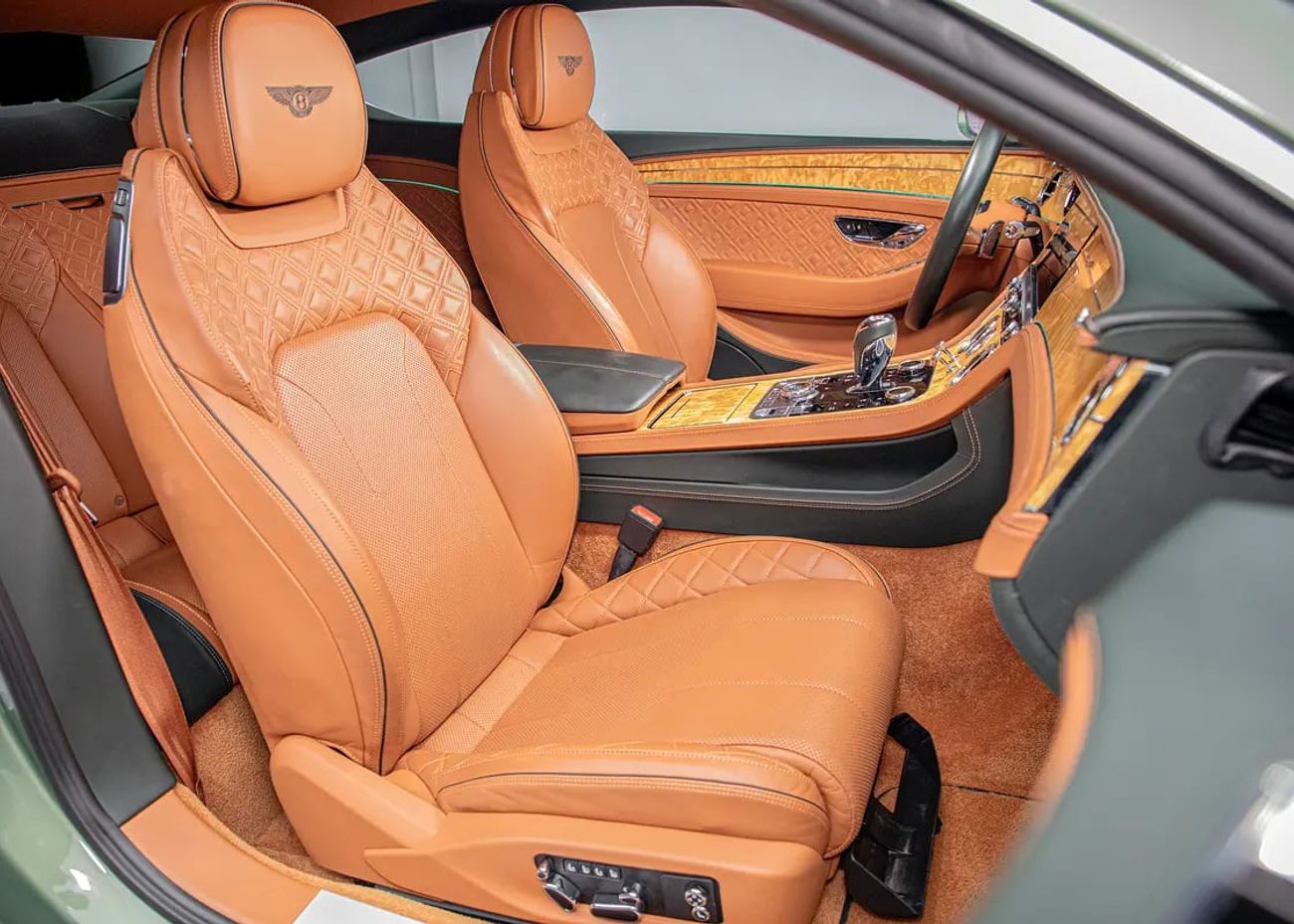 بنتلي كونتيننتال جي تي 6.0L W12 (626 HP)