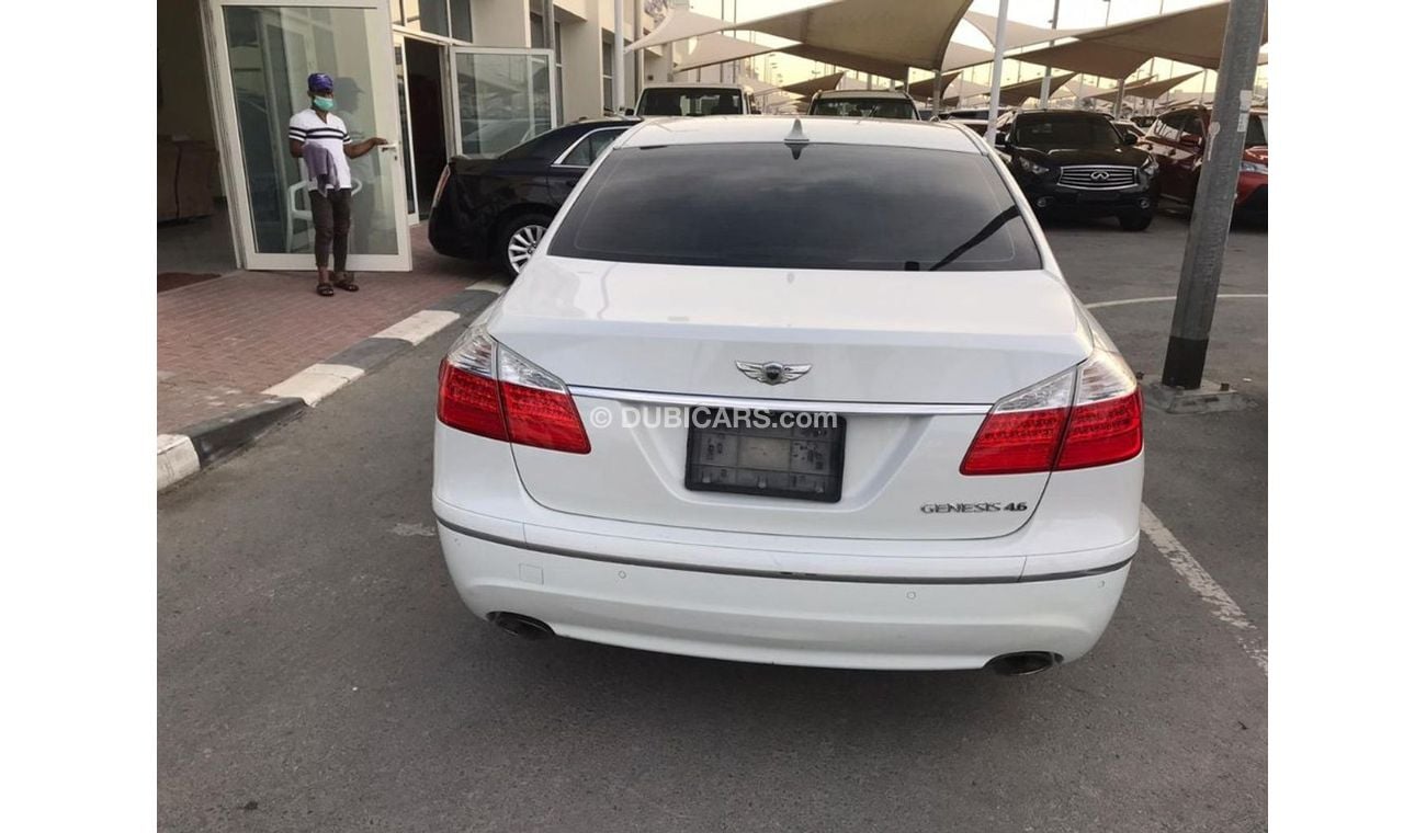 هيونداي جينيسس هيونداي جينسس ٢٠١١ فل اوبشن،،،،،، بحالة ممتازة جدا