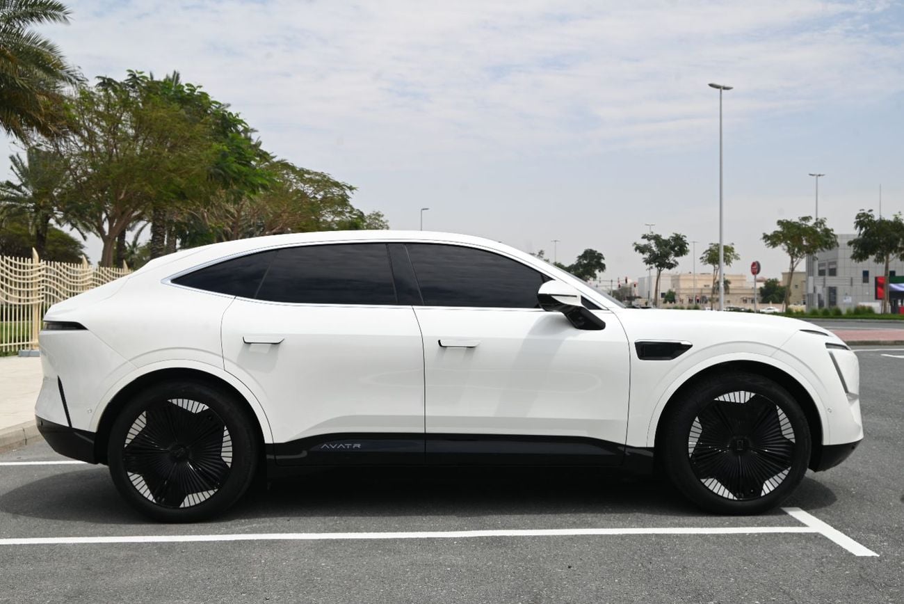 أفاتر 11 Luxury RWD