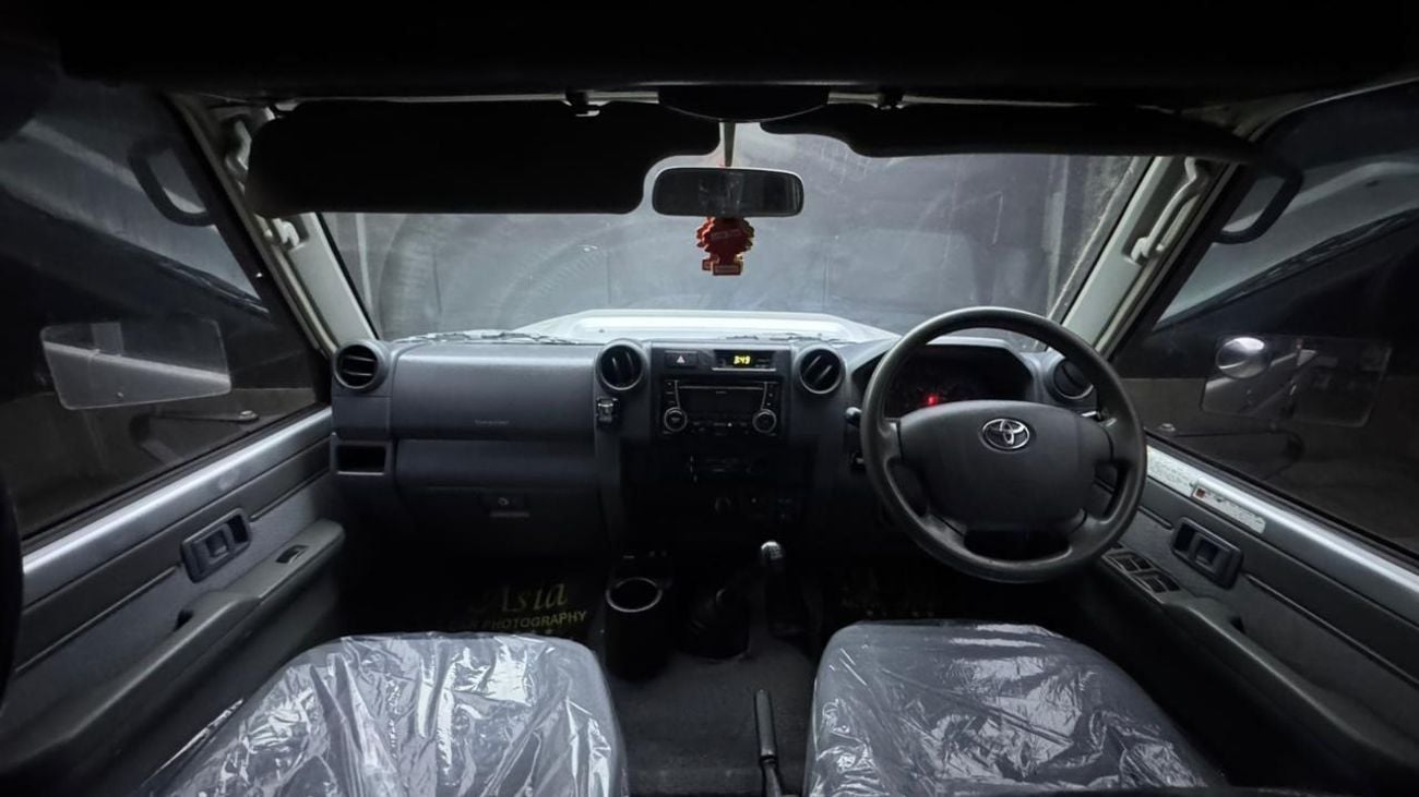 Toyota Land Cruiser Pick Up RIGHT HAND VEHICLE ONLY FOR EXPORT 4.5L