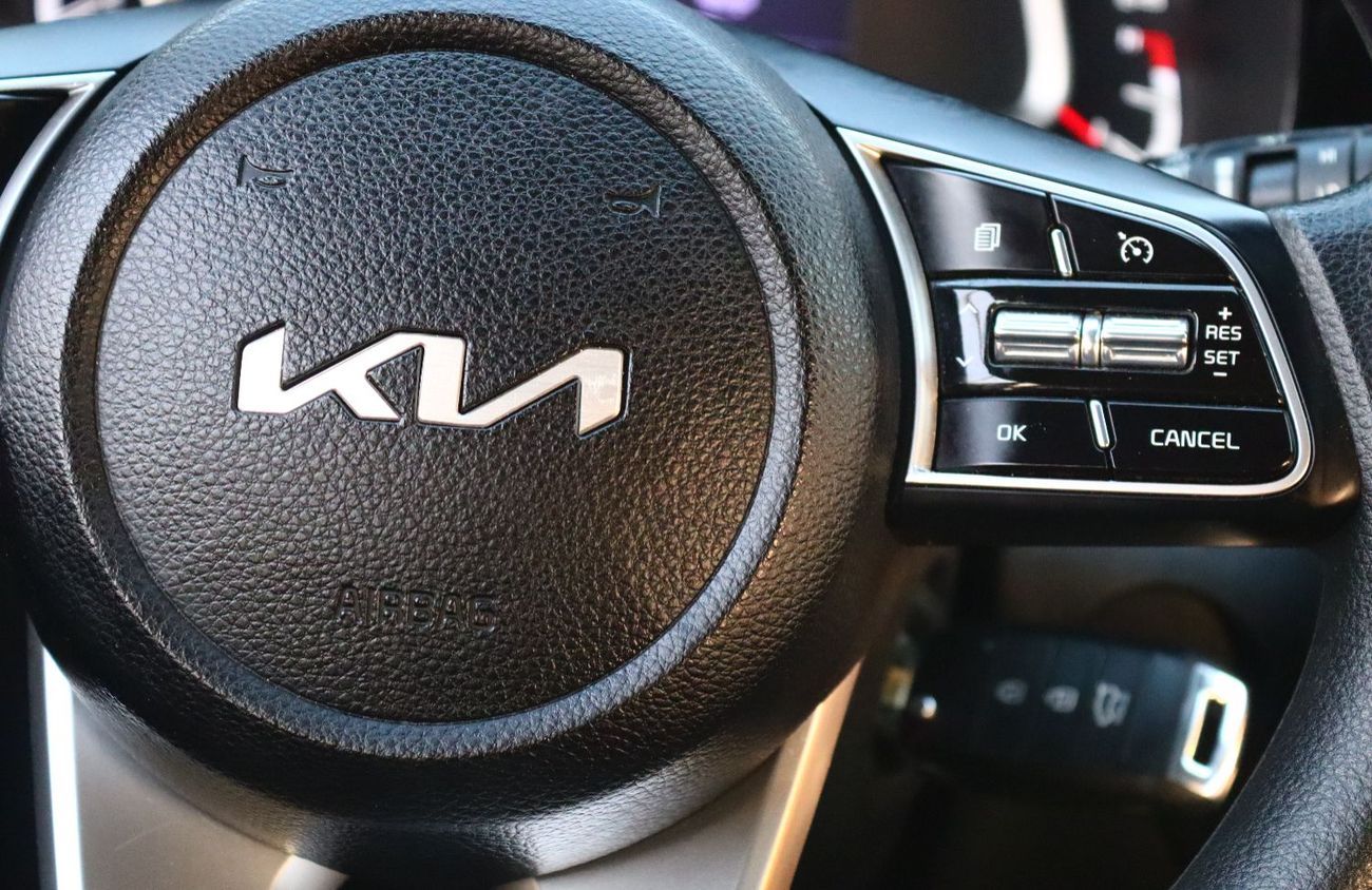 كيا سونیٹ كيا سونيت 2023 خليجى بحاله ممتازه ممشى 71000 كم بمحرك 1500 سى سى وبسعر 48000 درهم