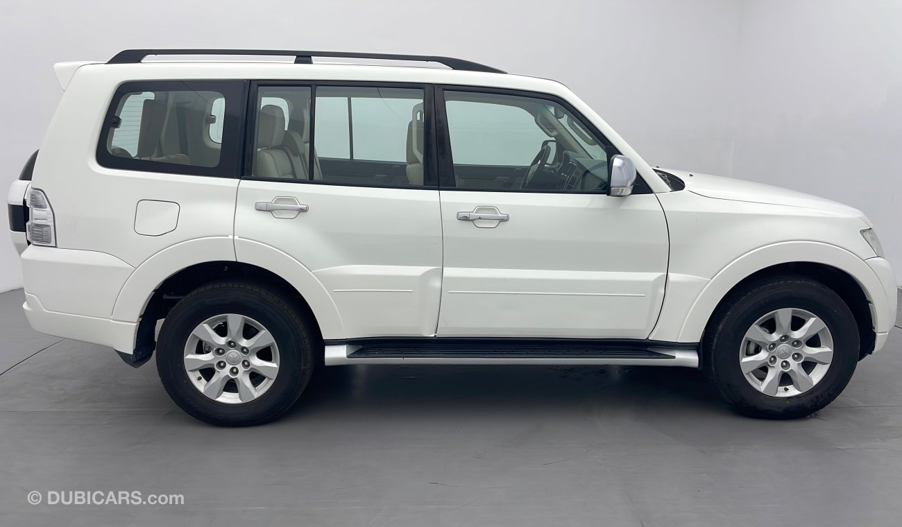 Mitsubishi Pajero GLS MIDLINE WITH SUNROOF 3.5 | Under Warranty | Inspected on 150+ parameters