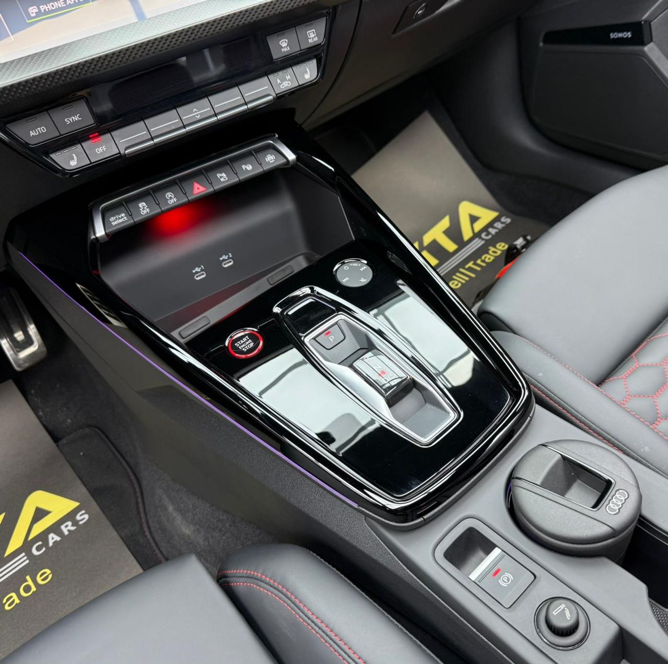 Audi RS3 TFSI quattro 2.5L Sedan 2025 Audi RS3 2.5 TFSI quattro ,Agency Warranty+Service Contract ,Excellent 