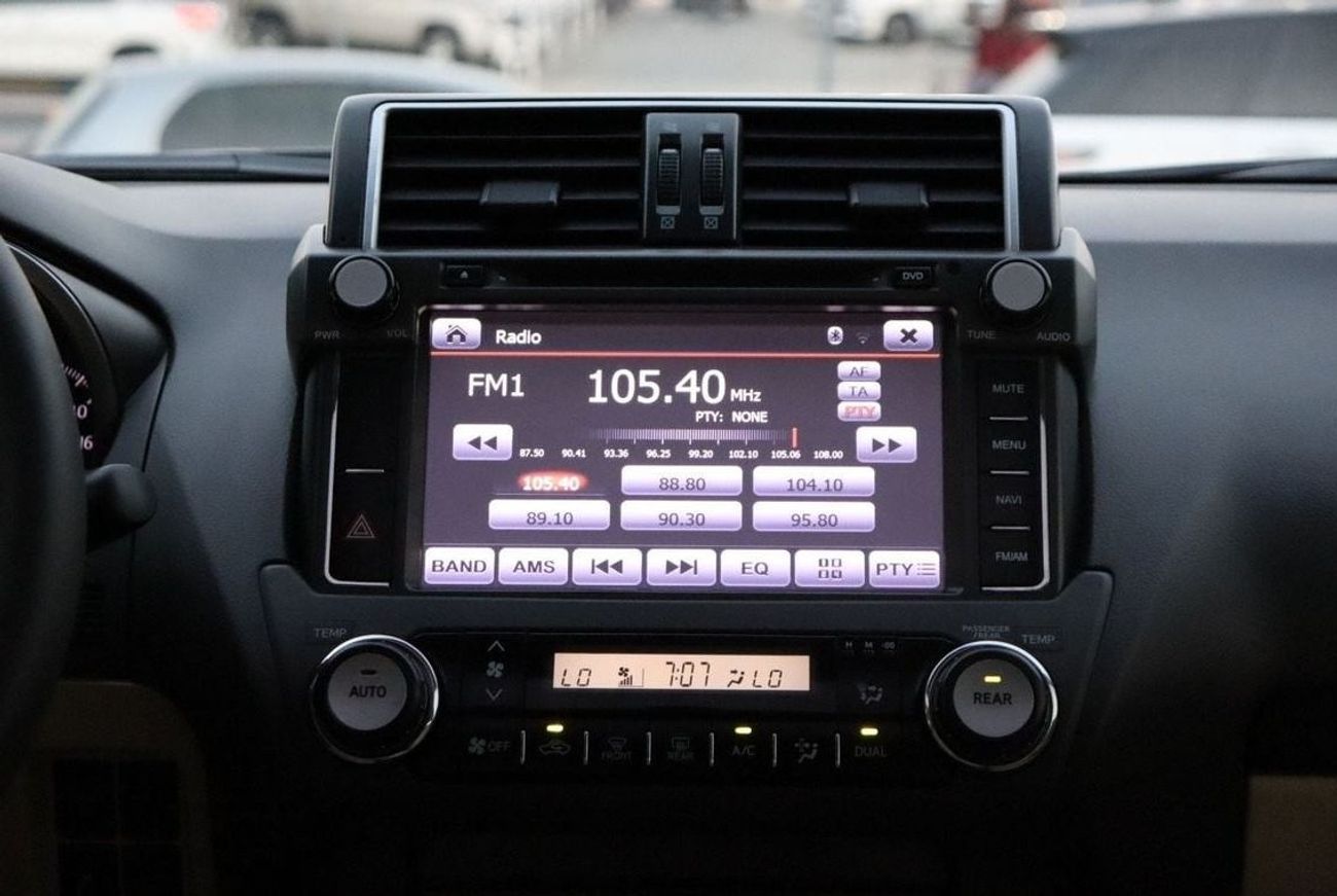 تويوتا برادو VXR 4.0L 4WD Toyota Prado VX.R / 2015 / GCC / V6 / Free Accident