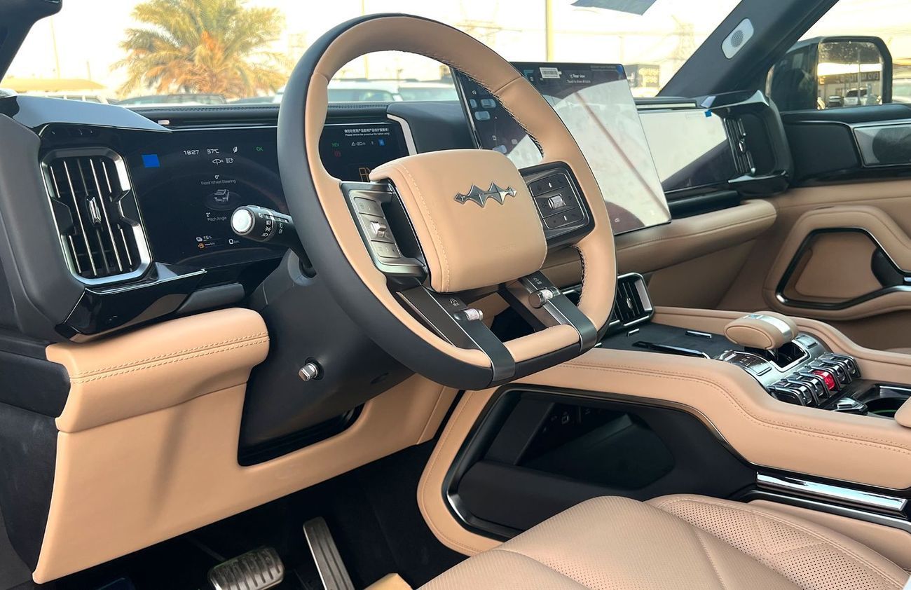 BYD Leopard 8 Smart and Brave Flagship Edition (7 Seats) Flagship Edition 7 Seats With Drone (EXPORT ONLY)