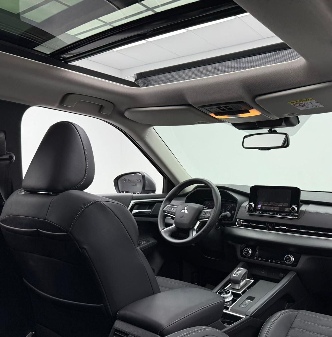 Mitsubishi Outlander 2023 Mitsubishi Outlander, 2026 Mitsubishi Warranty, Full Mitsubishi Service History, Low Km, GCC