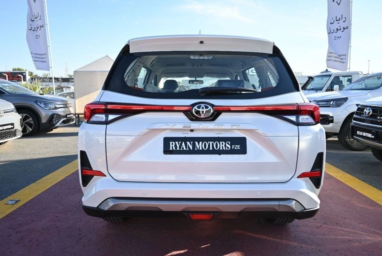 تويوتا فيلوز Toyota VELOZ 1.5L Petrol, FWD, SUV, 5 Doors, Push Start, Rear Parking Sensors, 7 Seater, Rear Camera