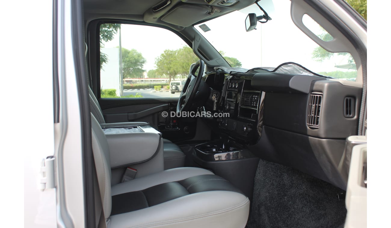 GMC Savana LUXURY GCC SPECS