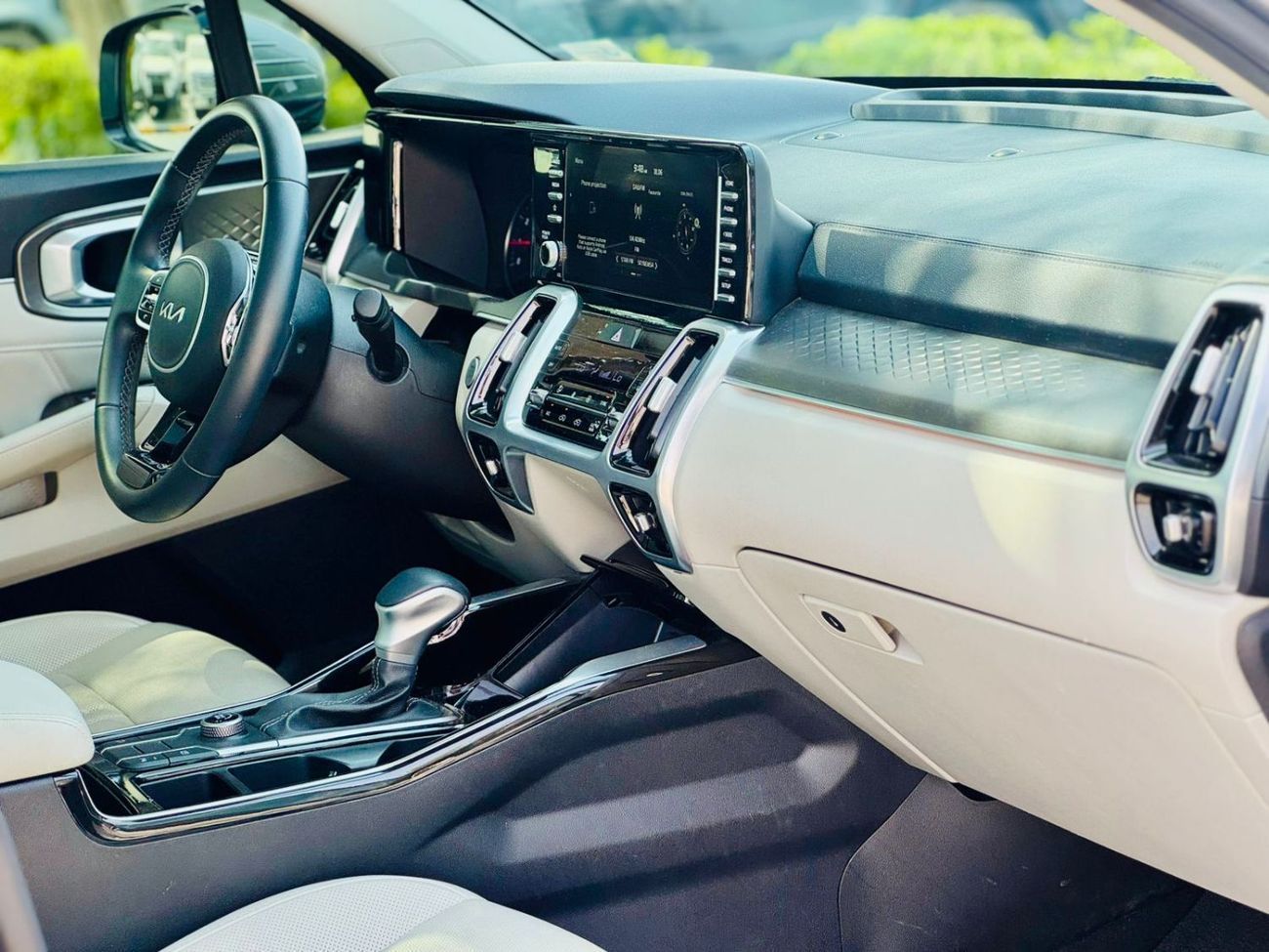 كيا سورينتو Base 2.4L FWD KIA SORENTO | GCC SPECS | YEAR 2022 | FULL SERVICE HISTORY | UNDER WARRANTY |