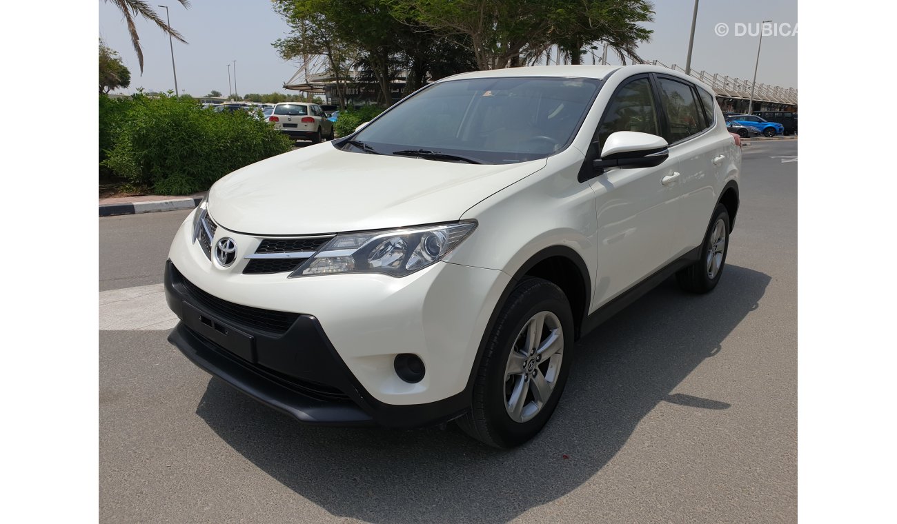 Toyota RAV4 2015 - GCC - Immaculate Condition