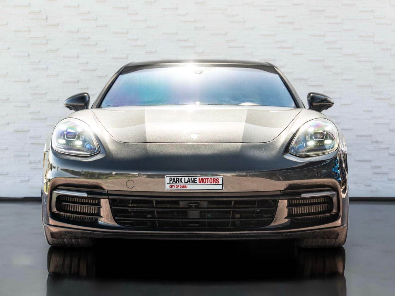 بورش باناميرا 4 E-HYBRID SPORT TURISMO