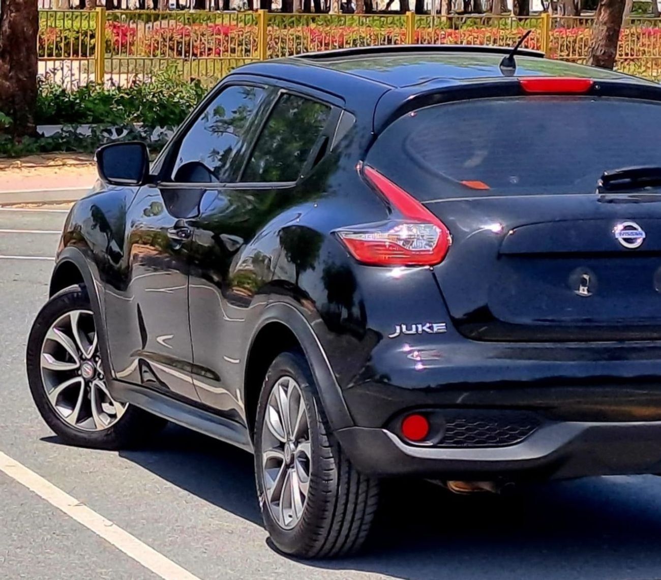 نيسان جوك SL 1.6L 999x24-Monthly l GCC l Sunroof, Cruise, Camera l Accident Free