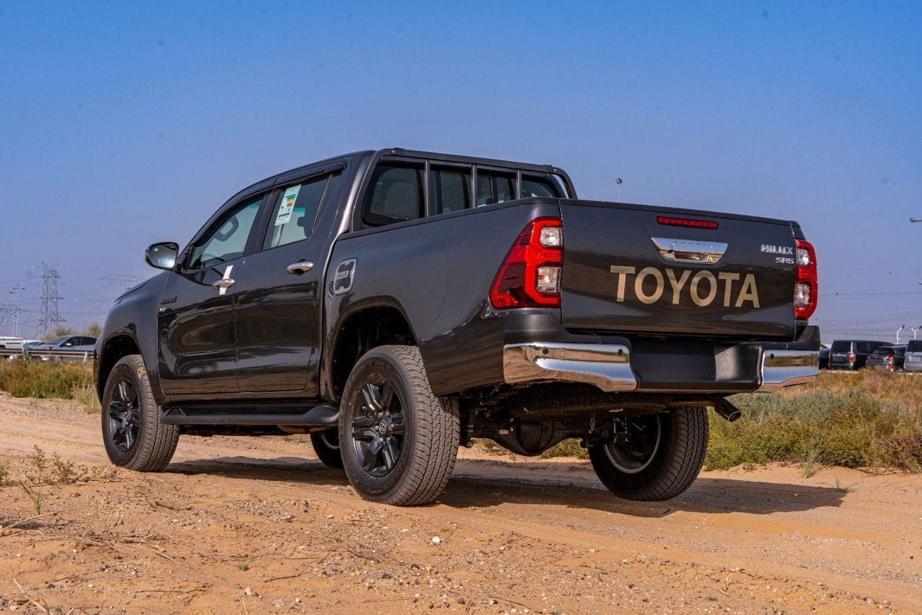 تويوتا هيلوكس Toyota Hilux  4.0-l 4WD pickup  2026 4-door cabin, automatic