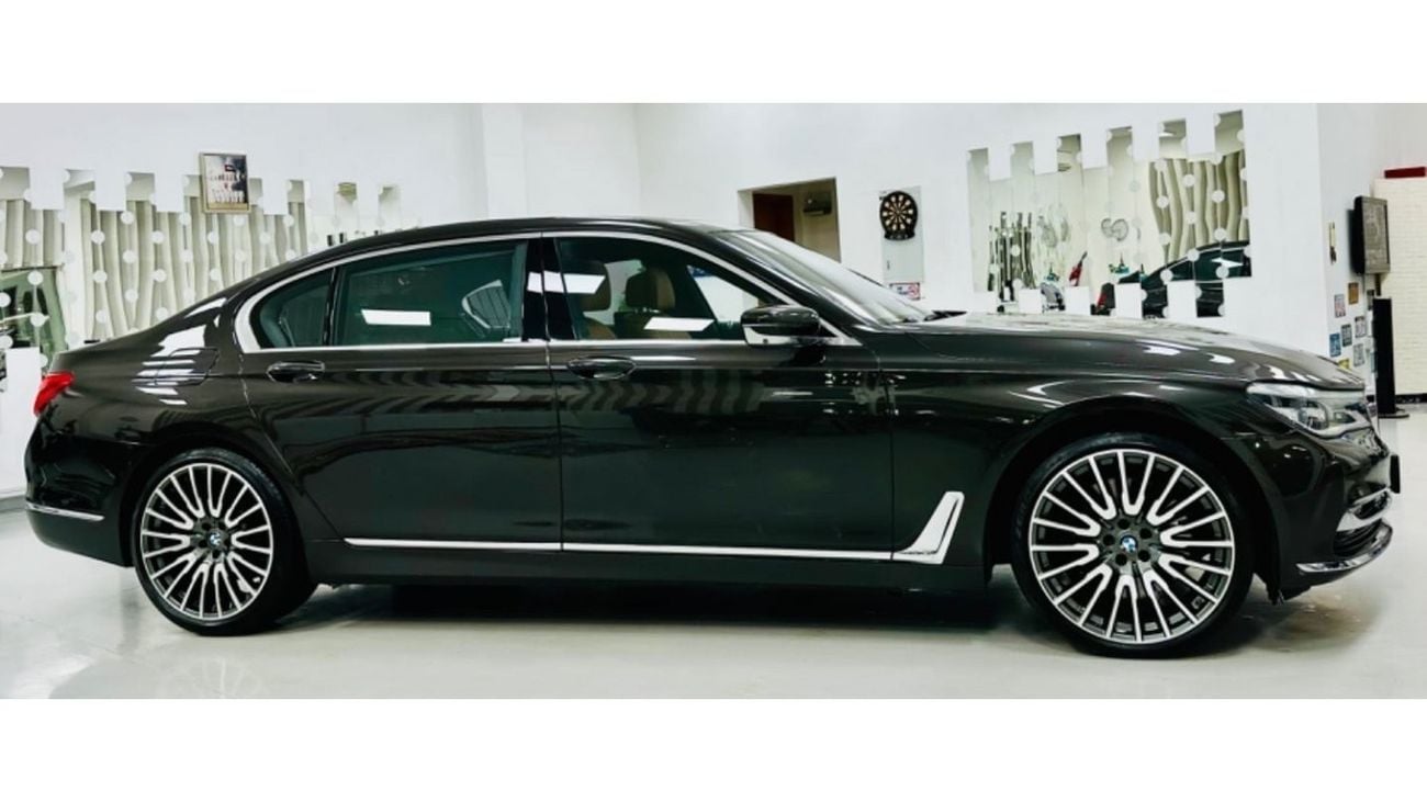 BMW 750Li Luxury Plus GCC .. FSH .. Top Range .. Perfect Condition .. V8 .