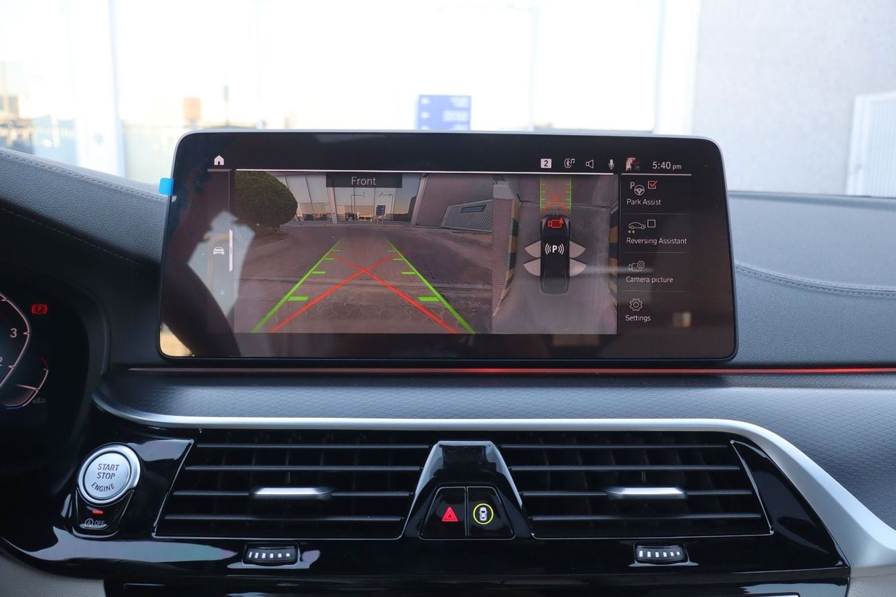 بي أم دبليو 530i M SPORT