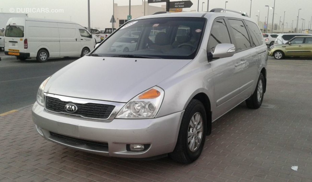 Kia Carnival