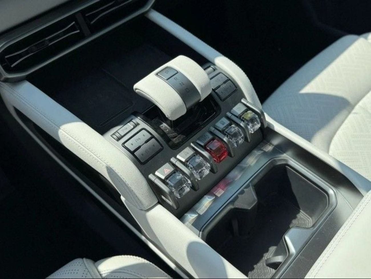 بي واي دي ليوبارد تيتانيوم 3 501KM 4WD Intelligent Driving full option Pure electric compact SUV