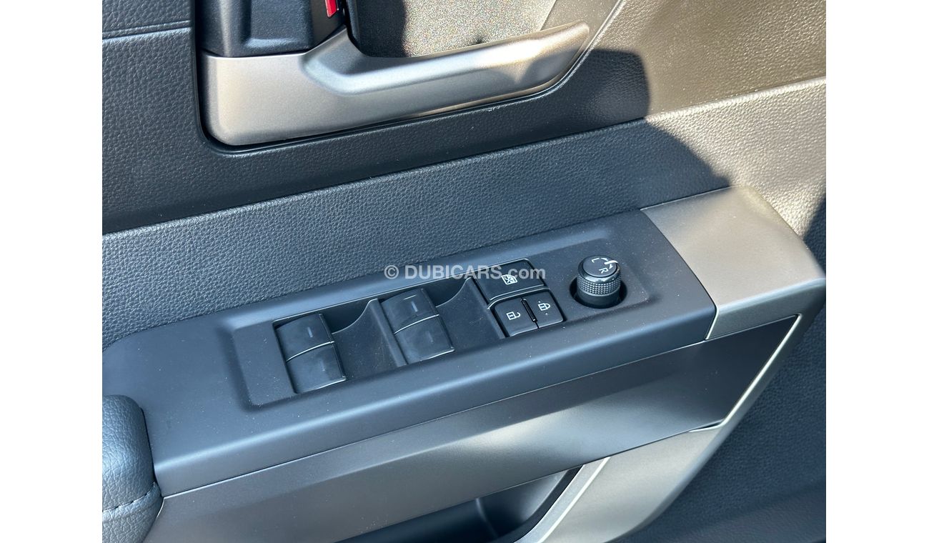 تويوتا تاندرا Crewmax SR5 Trd Offroad V6 3.5L Petrol 4x4 AT